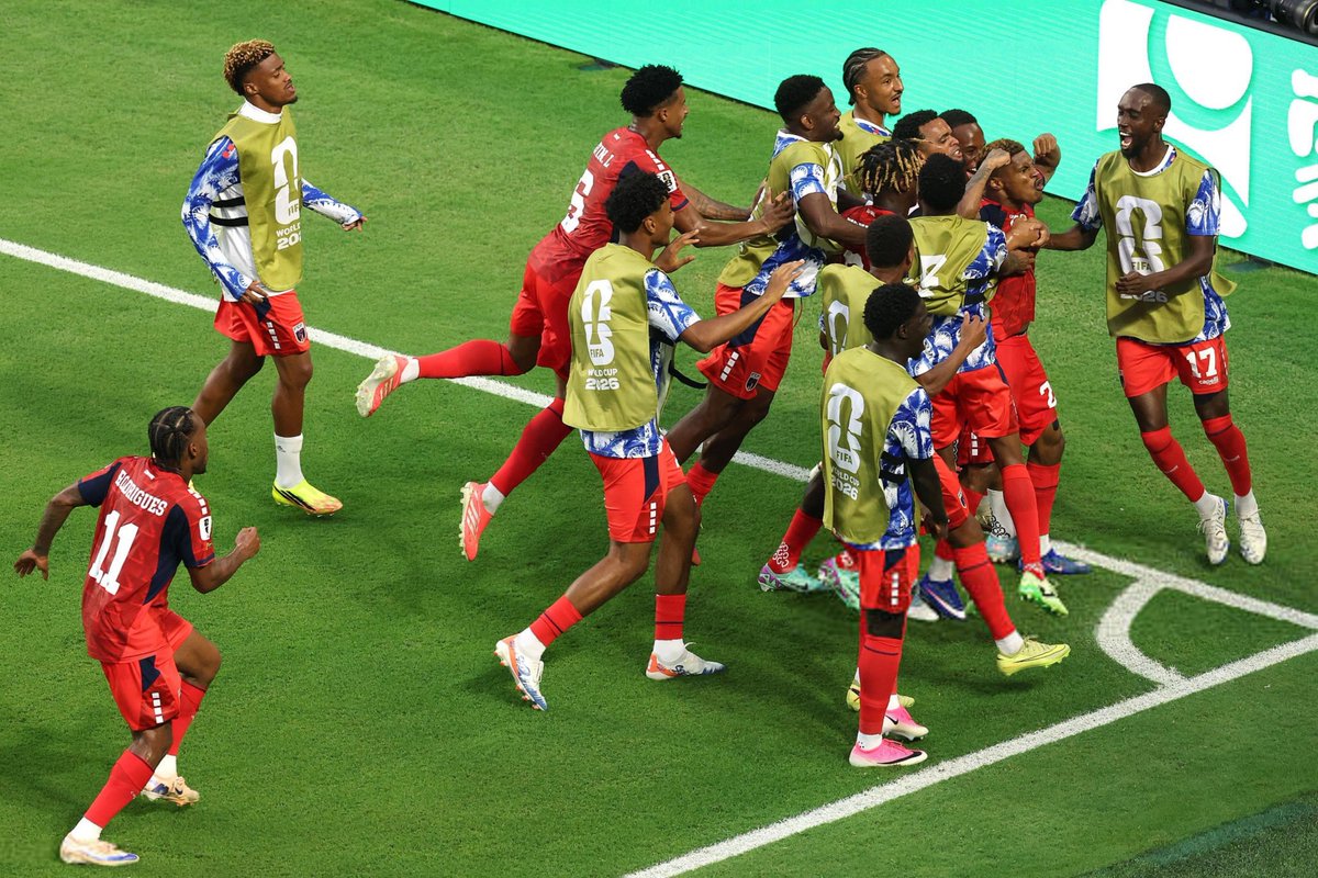 ActuFoot_'s tweet photo. Ils n'avaient jamais marqué en Coupe du monde avant ce soir. ❤️🇨🇻 https://t.co/mYegSFNVLV