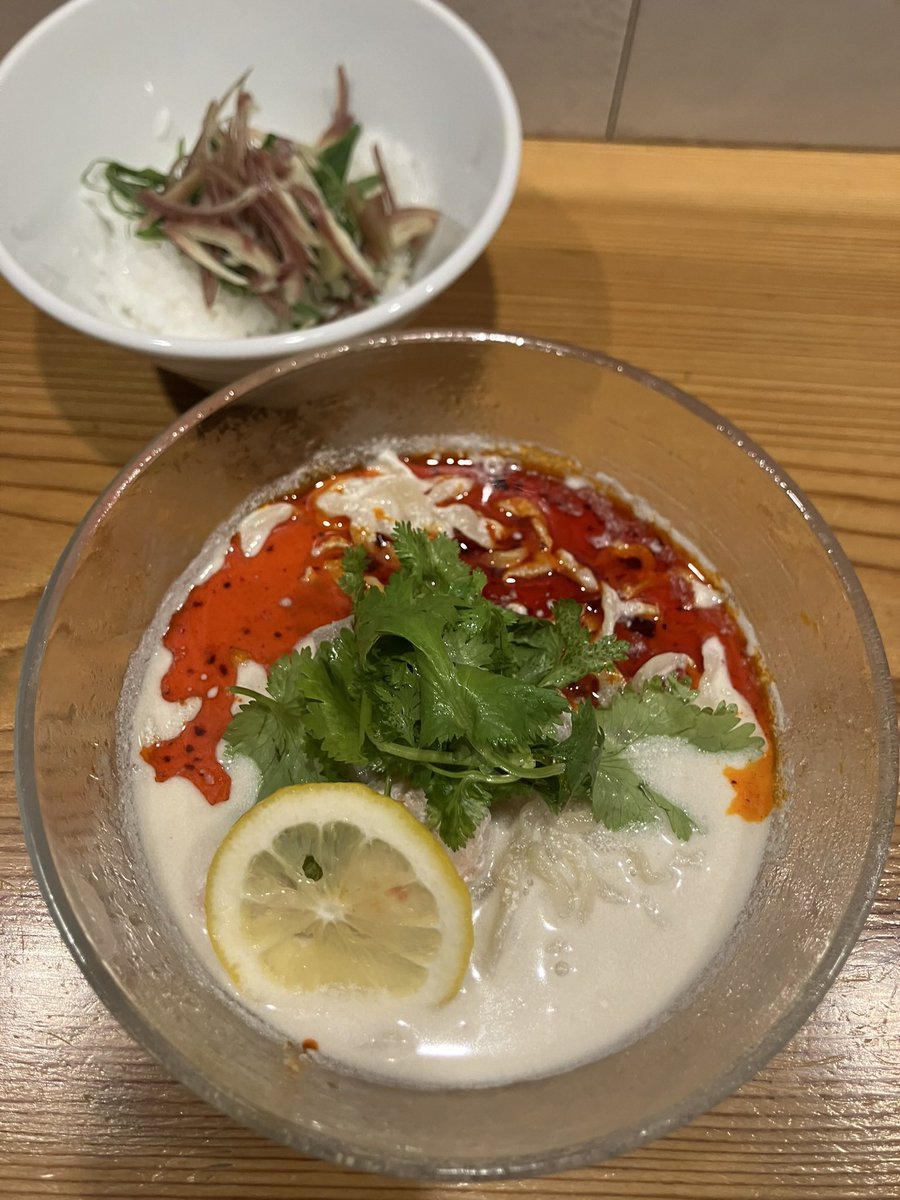okamimichico's tweet photo. 6/22(月)

おはようございます。

本日もよろしくお願いします。

朝:6時〜7時
昼:10時〜15時

・季節のらーめん（昼営業のみ）
【冷たいトムヤムクンヌードル】 https://t.co/gAD2o5GWtP