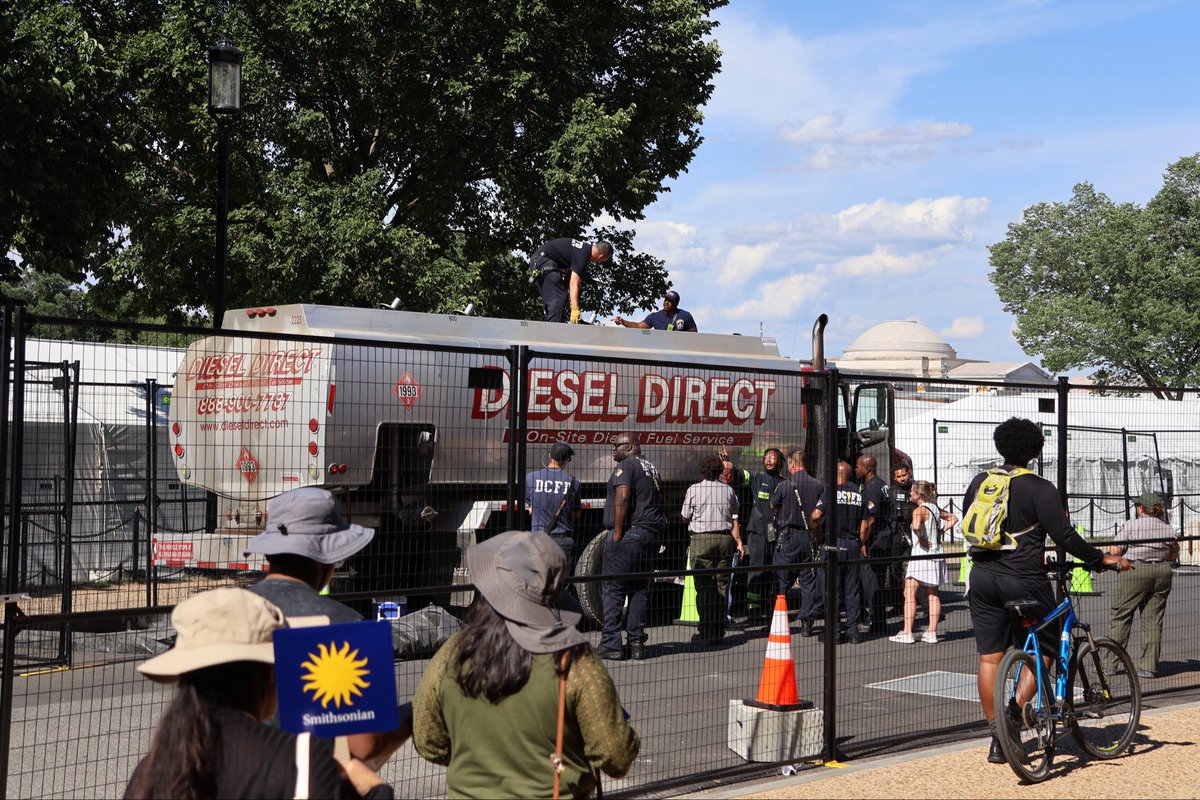 dmvfirepolice's tweet photo. DC Fire and EMS are currently on the scene of a hazardous materials response involving a diesel fuel truck outside the Smithsonian Institution Building on the National Mall. Will provide update soon. https://t.co/WnGgy6BwIR