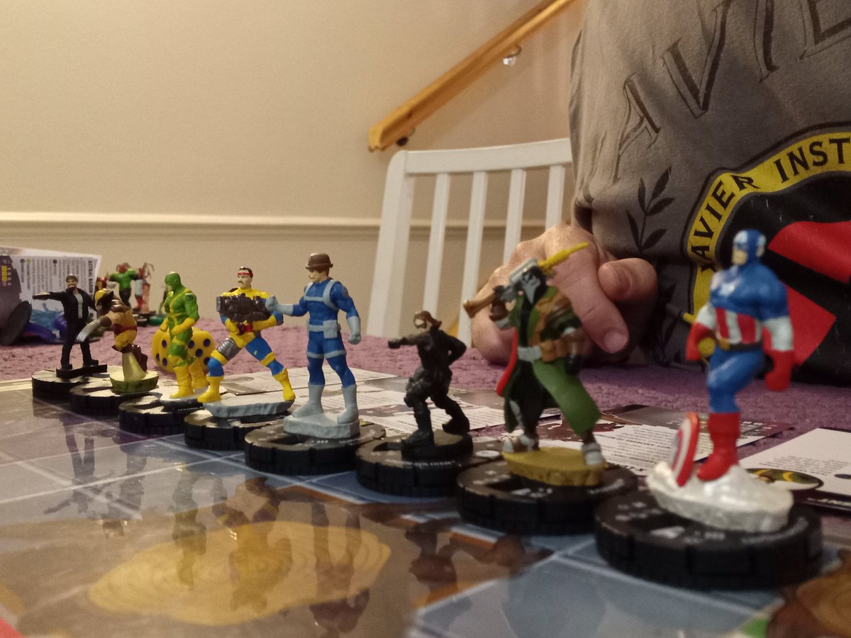 MarkLegend007's tweet photo. Game 22 #heroclix Built around Cap with a Soldier theme &amp; using Dugan also vs a soldier-esque team! https://t.co/weL7Xu6qB6