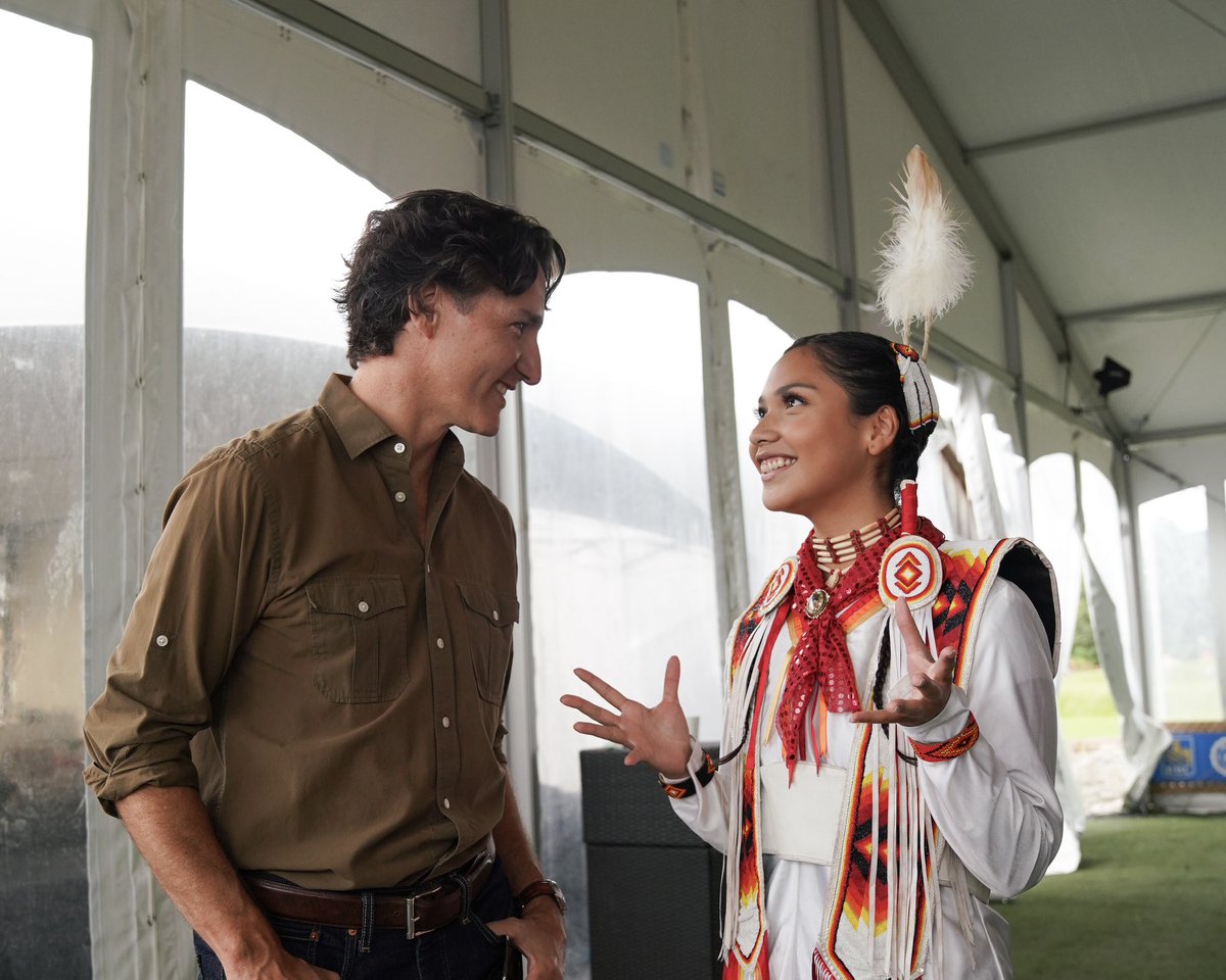 JustinTrudeau's tweet photo. A beautiful celebration of strength, resilience, and pride at the Summer Solstice Indigenous Festival this weekend. 

#IndigenousPeoplesDay https://t.co/o8XlAKPZWx