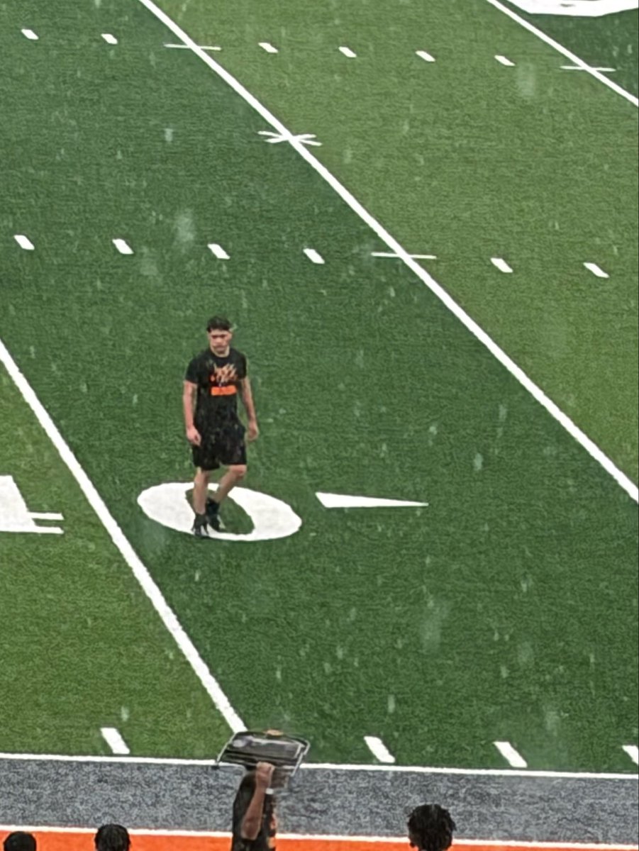 NNCLiftz's tweet photo. Had an amazing time at @BearkatsFB prospect camp. Thanks coaches for the time you put; and the things you taught me. Can’t wait to be back next year. Happy Fathers Day!
@31_CoachFAL https://t.co/9zVe3DGqpx