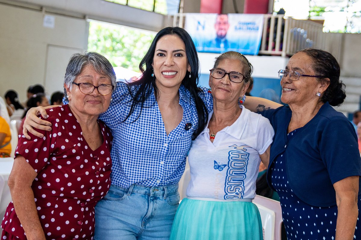 suecallejas's tweet photo. Fue un gusto acompañar al diputado @DennisSalinas_ en este encuentro con la estructura de Nuevas Ideas Distrital San Marcos, un espacio para compartir, fortalecer la unidad y reafirmar nuestro compromiso de seguir trabajando de cerca con nuestra gente.

Agradezco a Dennis у a toda la estructura territorial por su dedicación, entrega y esfuerzo constante en favor de las comunidades. Sigamos construyendo juntos un mejor El Salvador, con cercanía, trabajo en equipo y resultados para la población.