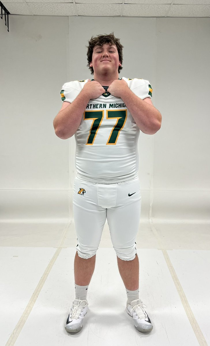 ColeCarl09's tweet photo. After an incredible official visit to @NMU_Football I’m blessed to receive a scholarship offer! Thank you to @NMUCoachJanus, @CoachMetkler and @CoachBoom26 for having me and showing what NMU has to offer!

@Mr_Nellis @CoachIverson @BC_lancer_FB @PrepRedzoneWI @MJ_NFLDraft https://t.co/IeK2rxGsMQ