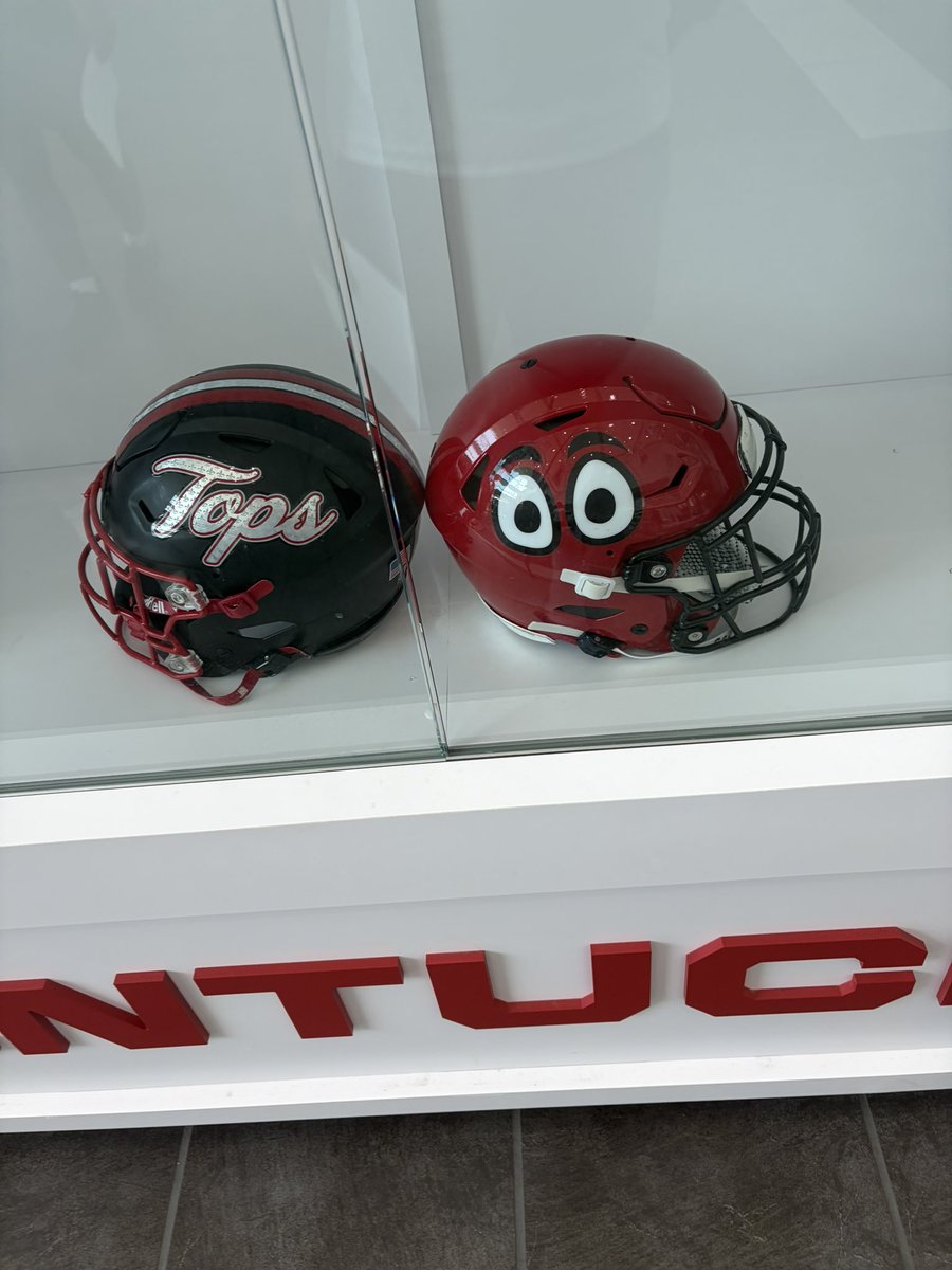 chuffman7334's tweet photo. Had a great camp today at @WKUFootball  a lot of great work and help today thanks @CoachBernardi74 @Coach_Helton https://t.co/w0LdaORcsj