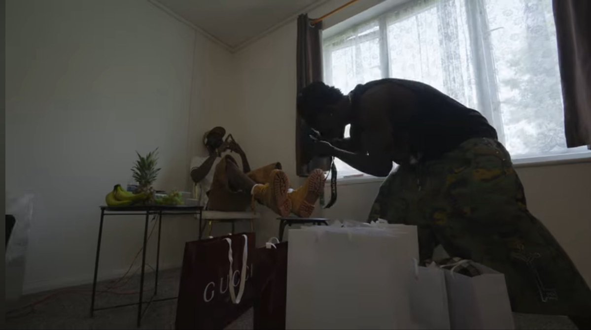 oddreef's tweet photo. Bosom Pyung &amp; Oseikrom Sikanii - Pampaso (visuals). Out on Yt now🚨 

https://t.co/X5jU9cOHNW https://t.co/JZHoJrnI7a