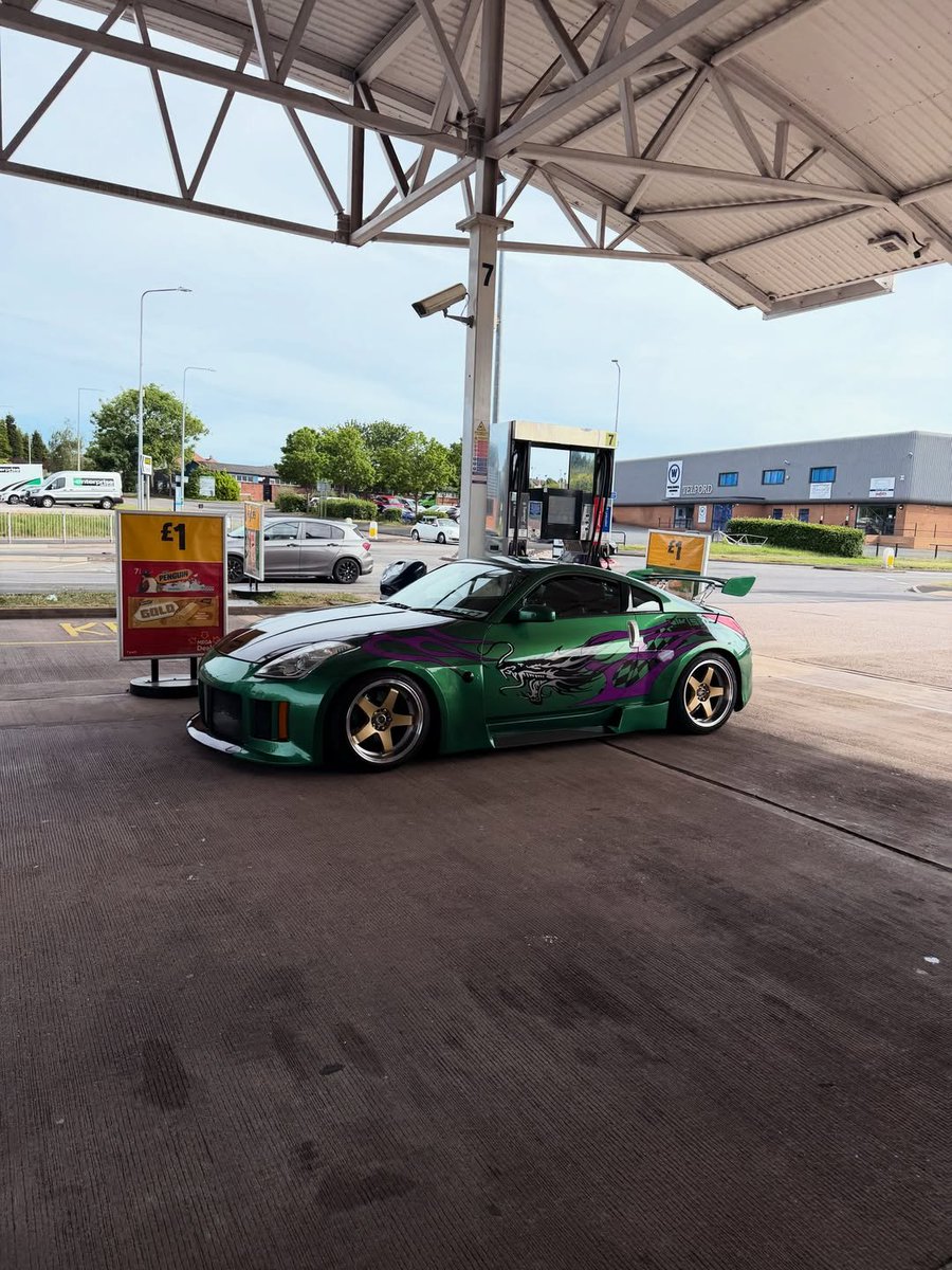 PistolCult's tweet photo. 2000s Need for Speed vibes with this dragon vinyl. 🐉 https://t.co/6mCEbOigZj