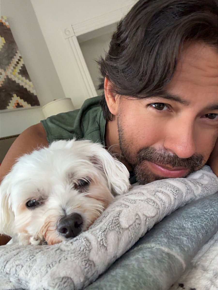 JesseHdz88's tweet photo. Happy Paw-thers Day, Zoey 🐾🩷

Thank you for being my best friend, my shadow, and the reason I smile every day. Life is better with you by my side. Love you forever, princess. 🐶✨🩷

#PawthersDay #DogDad #MalteseLove #Zoey #DogLife https://t.co/fGPOh8szS6