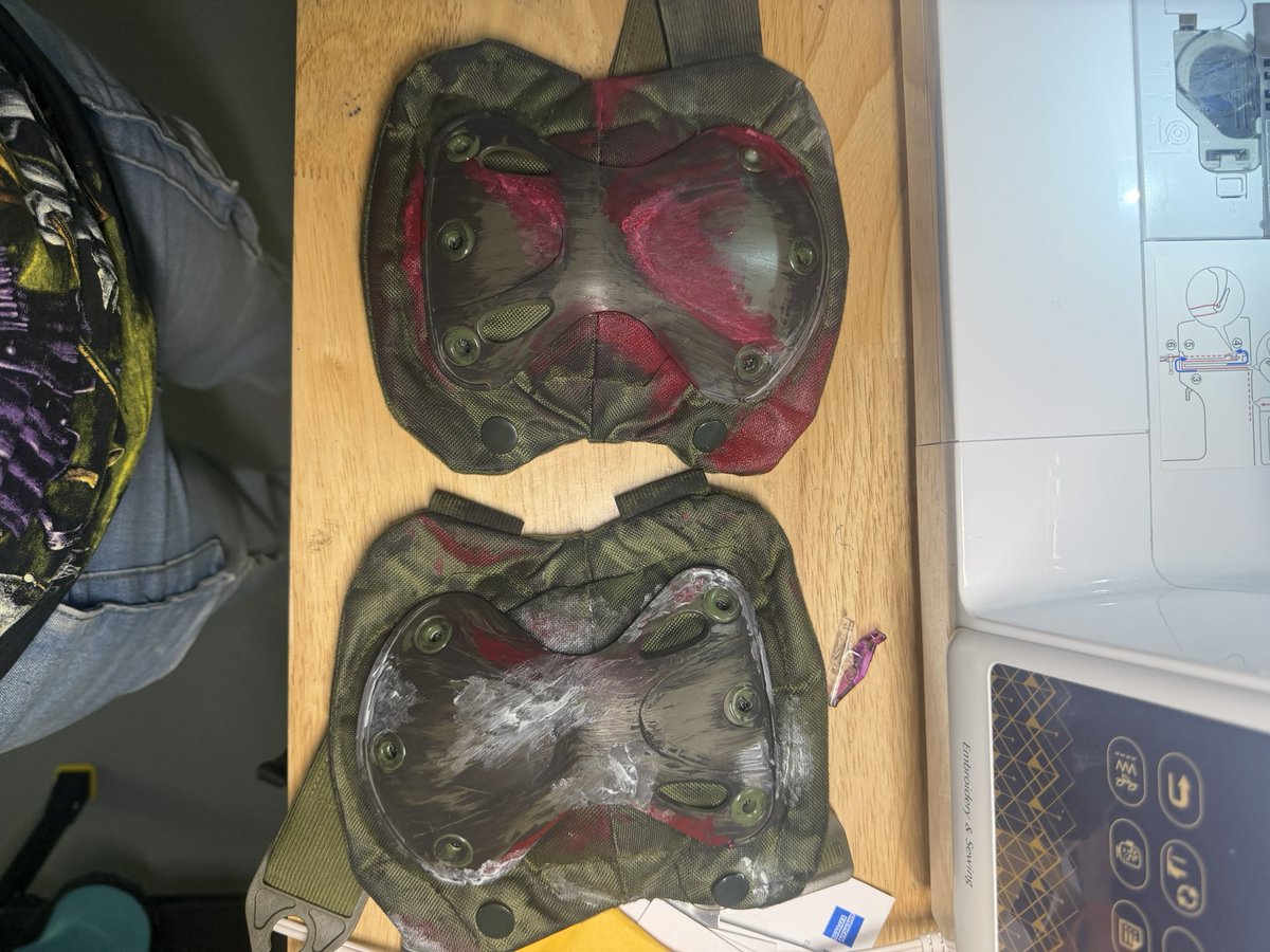 yincosplays's tweet photo. progress on vendetta chris ! 🫡 #ChrisRedfield #ResidentEvil #REBFun https://t.co/vvoG8kHOZ7
