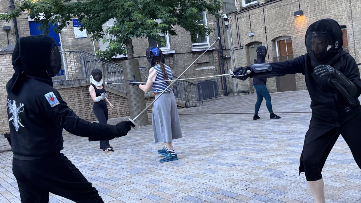 LondonLongsword tweet picture
