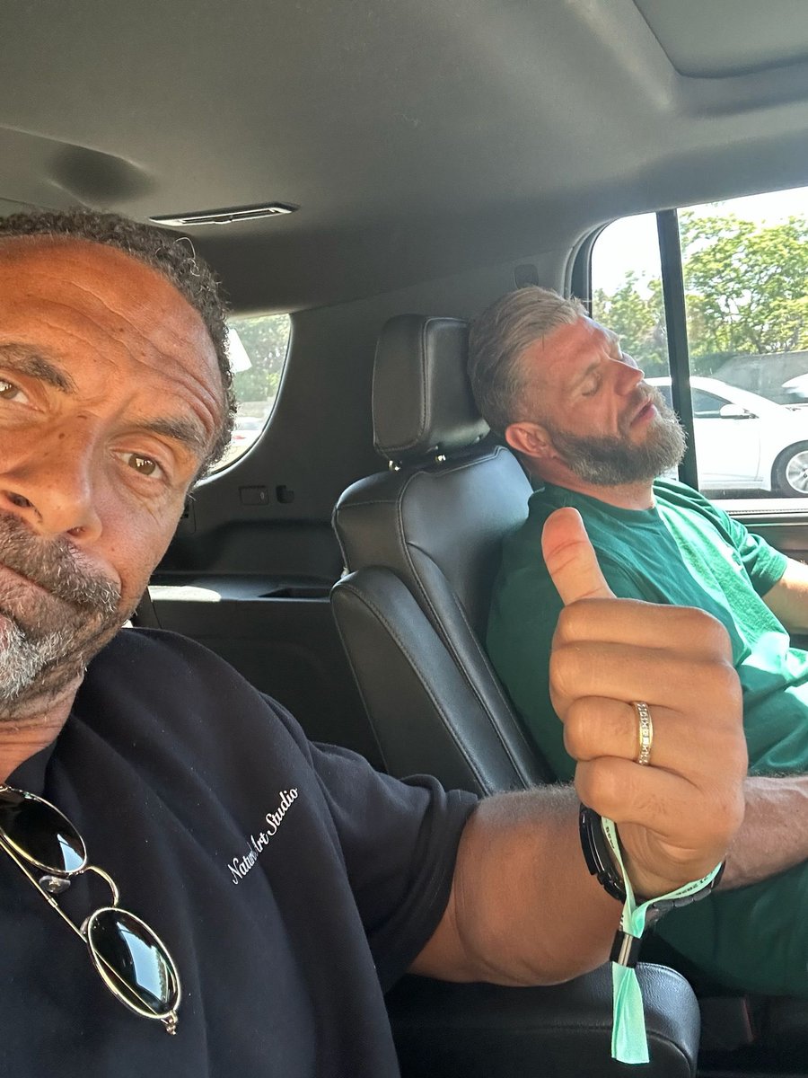 Rio Ferdinand tweet media
