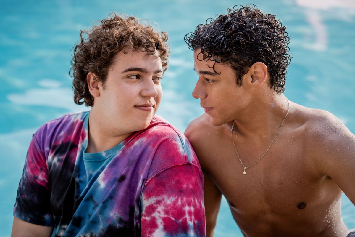 forumbunklr's tweet photo. Miguel Lallo, ator de "Quinze Dias", atiça web com foto sem camisa.

O filme está em cartaz no Brasil todo, bora assistir! https://t.co/Il0iB7sIiy