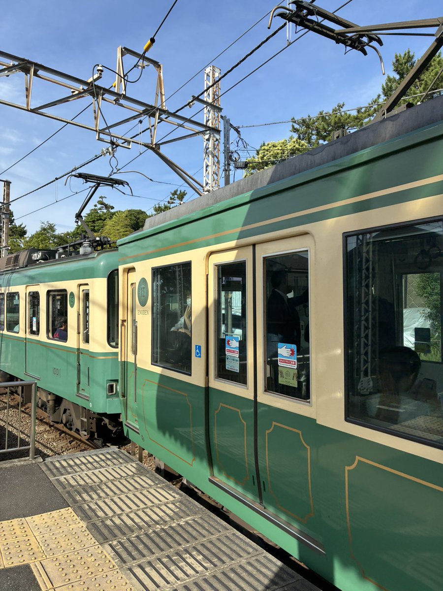 Enoyama_102_302's tweet photo. 2026/6/22(月)#江ノ電運用
鵠沼6:51[3]～
[3]501F+502F【N】
[4]1501F+1502F【N】
[5]21F+1001F(HM)<全>【SSR】
1001Fは白幕でした！ https://t.co/92gLF16VuP