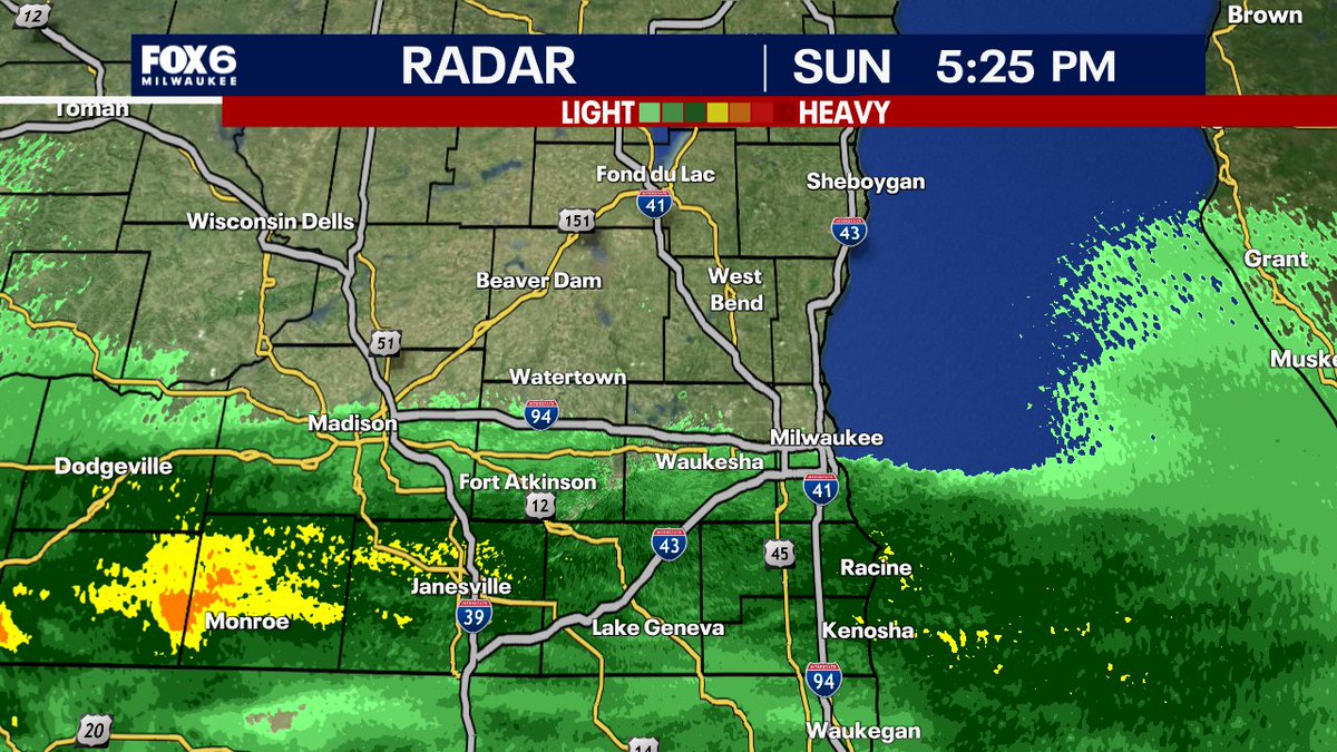 tomwachstv's tweet photo. 5:25pm Sun. 6/21: The rain is stopping right around the I-94 corridor! Don't expect this sharp cutoff to move too much tonight. So if you are north...no rain. If you are Milwaukee and south...you've got the rain. Steadiest rain near the IL border. The rain will end overnight. https://t.co/qWWZztwdLb