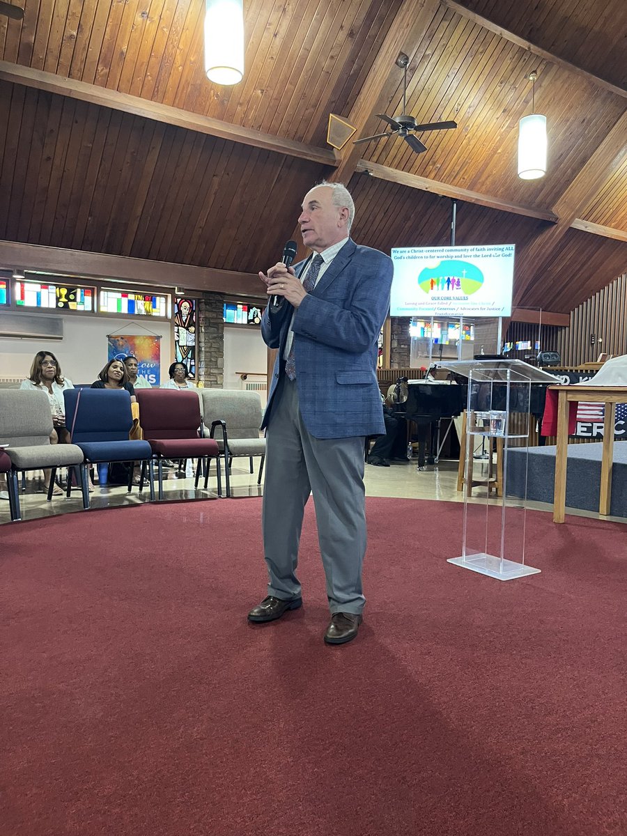 CouncilmanIzzy's tweet photo. Today, I was blessed to worship at the Journey of Faith Church — a congregation comprised of people of faith from all walks life. 

The Rev. Gahagen’s inclusive vision has created a truly wonderful community in Milford Mill. https://t.co/yXS1S2V82o
