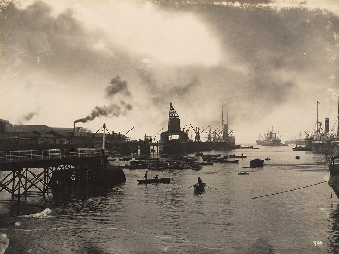 Dani_Briceno's tweet photo. Antiguo muelle fiscal de Valparaíso por  Odber Heffer Bissett https://t.co/npJutO3K55