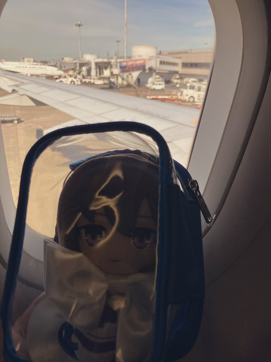 window42BALELO's tweet photo. 福岡に帰ります、またよろしくお願いします🙏次回は夏コミの時に来ます https://t.co/7Vrvxw7d3X