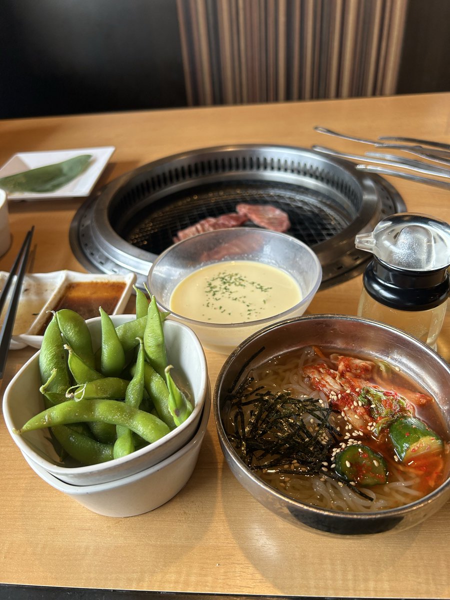 0909JAM's tweet photo. お昼ご飯に焼肉食べ放題＞ω＜/
半額クーポンあったから今日はプレミアムコース＞ω＜/
美味しかった＞ω＜/ https://t.co/PKedpLcqzl