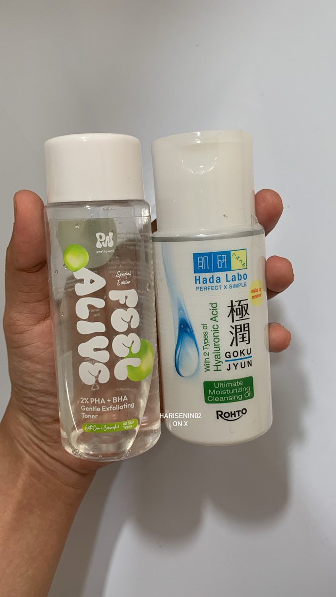 harisenin02's tweet photo. kita usahakan jadi perempuan yang bersih &amp; wangi itu.

bye bau ketek, area lipatan bersih &amp; badan wangi seharian😭👌🏻 https://t.co/c00B006p1K