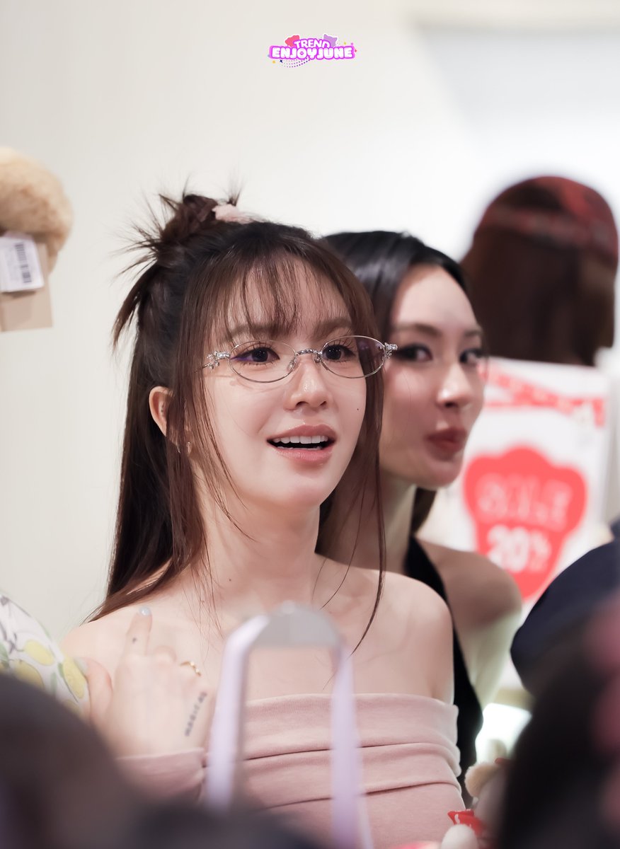 trend_enjoyjune's tweet photo. รูปนี้มีลายน้ำอยู่ข้างหลังด้วยทุกค๊นนนน

ENJOY JUNE SHOP HOP AT SIAM CENTER
#EnjoyJuneFriendofSiamCenter https://t.co/ZkEVZEafZa