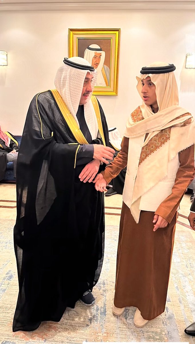 2020Ahmedd's tweet photo. تشرفنا بزيارة المستشار بالديوان #الاميري الشيخ فيصل الحمود الصباح 
#الكويت #الكويت_الآن https://t.co/VQ4QgfZWlX