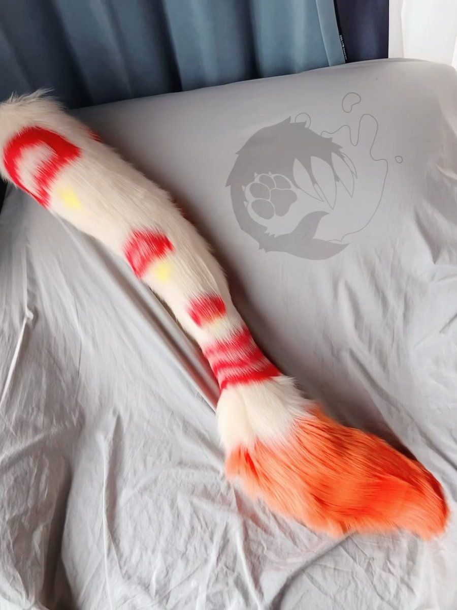 Baoshiqi's tweet photo. Recent work, entrusted to open

I made a big tail...🥰

#FursuitFriday 
#FursuitEveryday 
#fursuiter 
#fursuit
#furry https://t.co/Y3DrdCqx6L