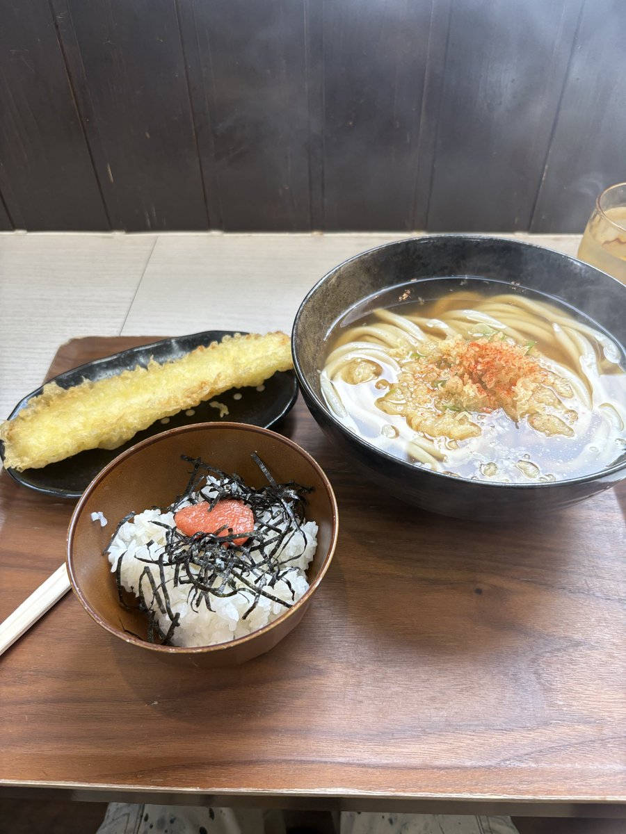 deedee03151's tweet photo. 今日さみぃから神製麺所のうどん https://t.co/ypfM2T4w8t