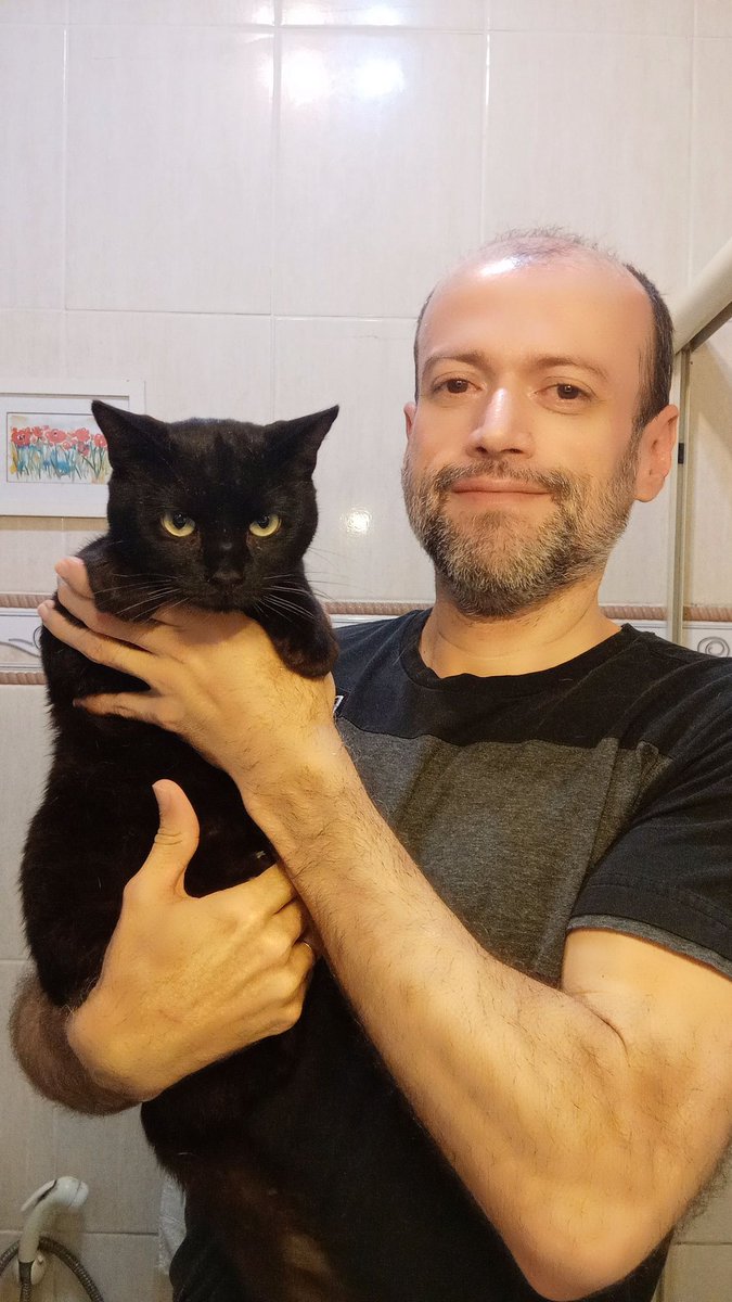 CordeiroArteiro's tweet photo. Hoje o Nelson, nosso gato partiu. Foram dias de lutas, mas não serão apagadas pelos dias de alegria. https://t.co/CvPuNMS2hx