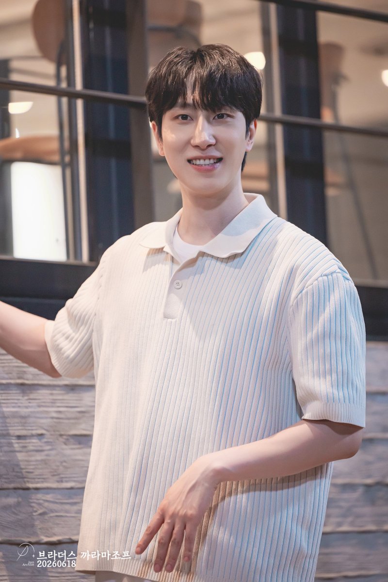 iian_Archive's tweet photo. 20260618 브라더스 까라마조프 #안녕타임 #이선우 
내 말랑이♡ https://t.co/AvLPNsPhXU