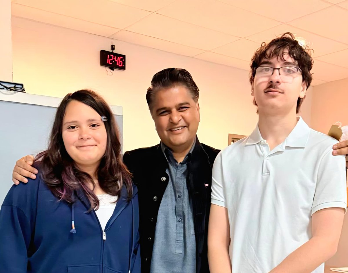 Tim_IQBAL's tweet photo. Happy Father's Day!

Today, we celebrate fathers and grandfathers whose love, sacrifice, hard work, and guidance help build strong families and stronger communities.

Wishing all fathers a joyful and blessed Father's Day. https://t.co/FznmGIQHm2