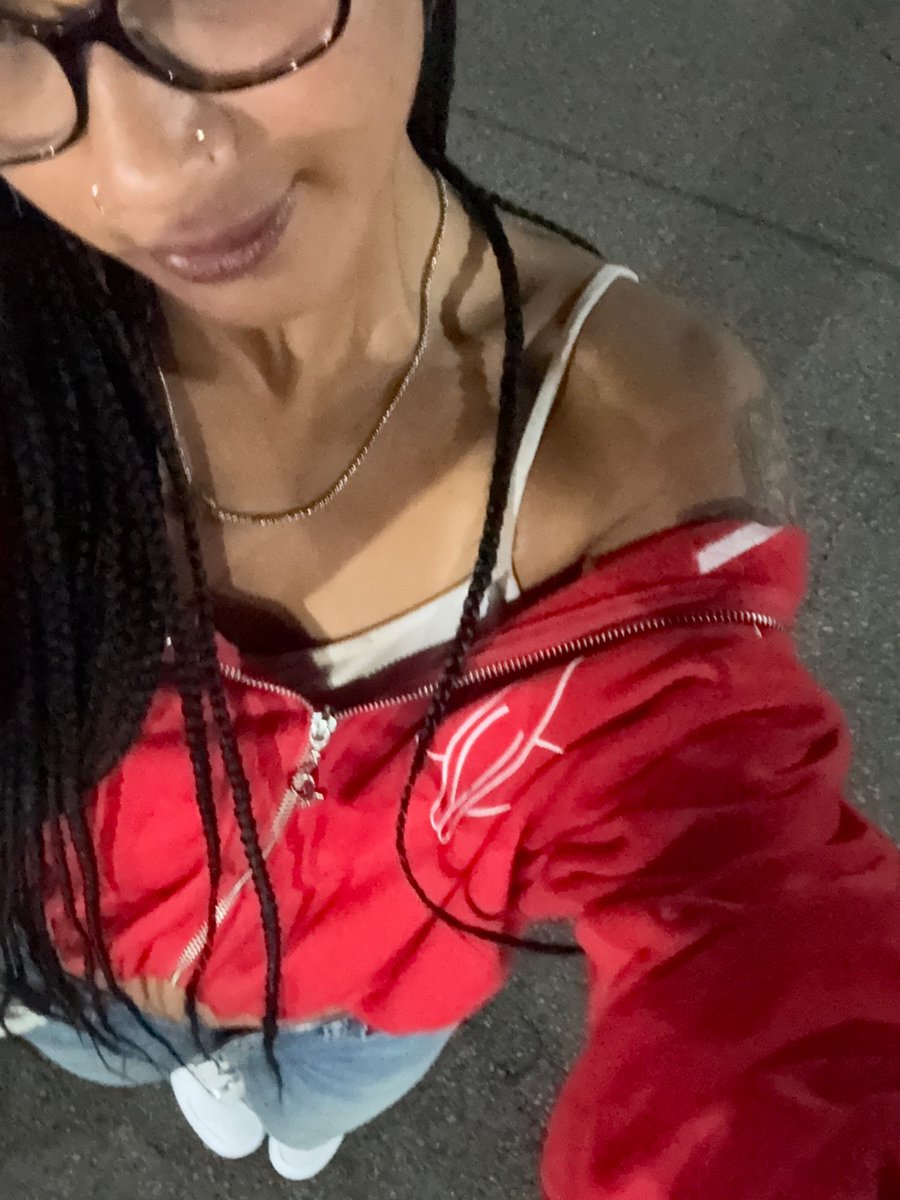 cheyee_'s tweet photo. i <33 meee https://t.co/52HWmigKWi