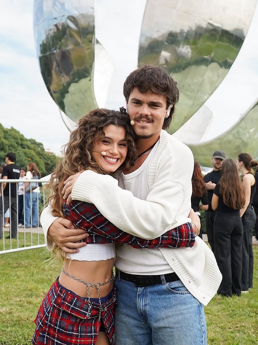 motiendless's tweet photo. Los amo tanto 🥺❤️ https://t.co/BtaSzlaTIO