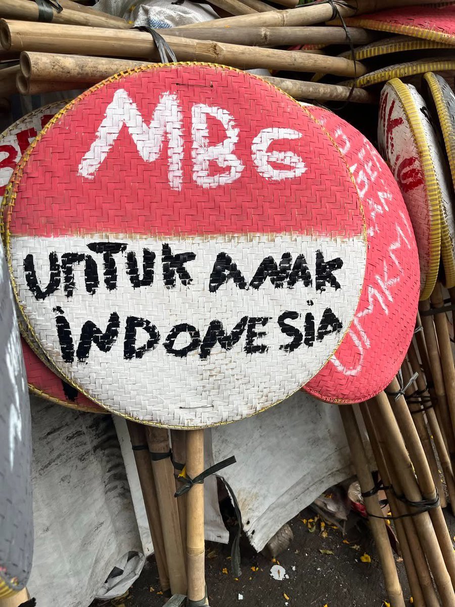 Bzend_Tweet's tweet photo. @PartaiSocmed nih https://t.co/VI4JXCetEk