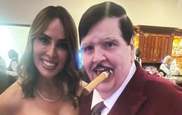 YourAnonNews's tweet photo. This is the guy that got the contract for the Reflecting Pool. https://t.co/Sv7Euhn3pd