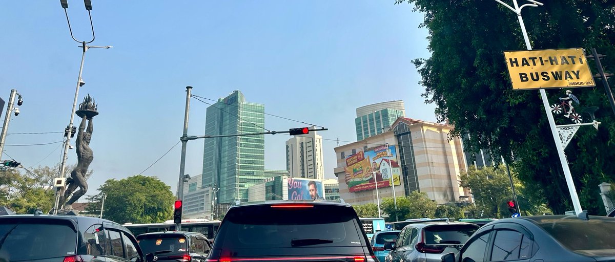 A899XX's tweet photo. Selamat pagi para pejuang keluarga 😇

Tetap semangat dan selalu optimis. Apa pun kondisi yang sedang dihadapi, jangan lupa untuk bersyukur. 

Semoga hari ini membawa rezeki dan kebahagiaan untuk kita semua.🙏 https://t.co/lDU6oUzsb6