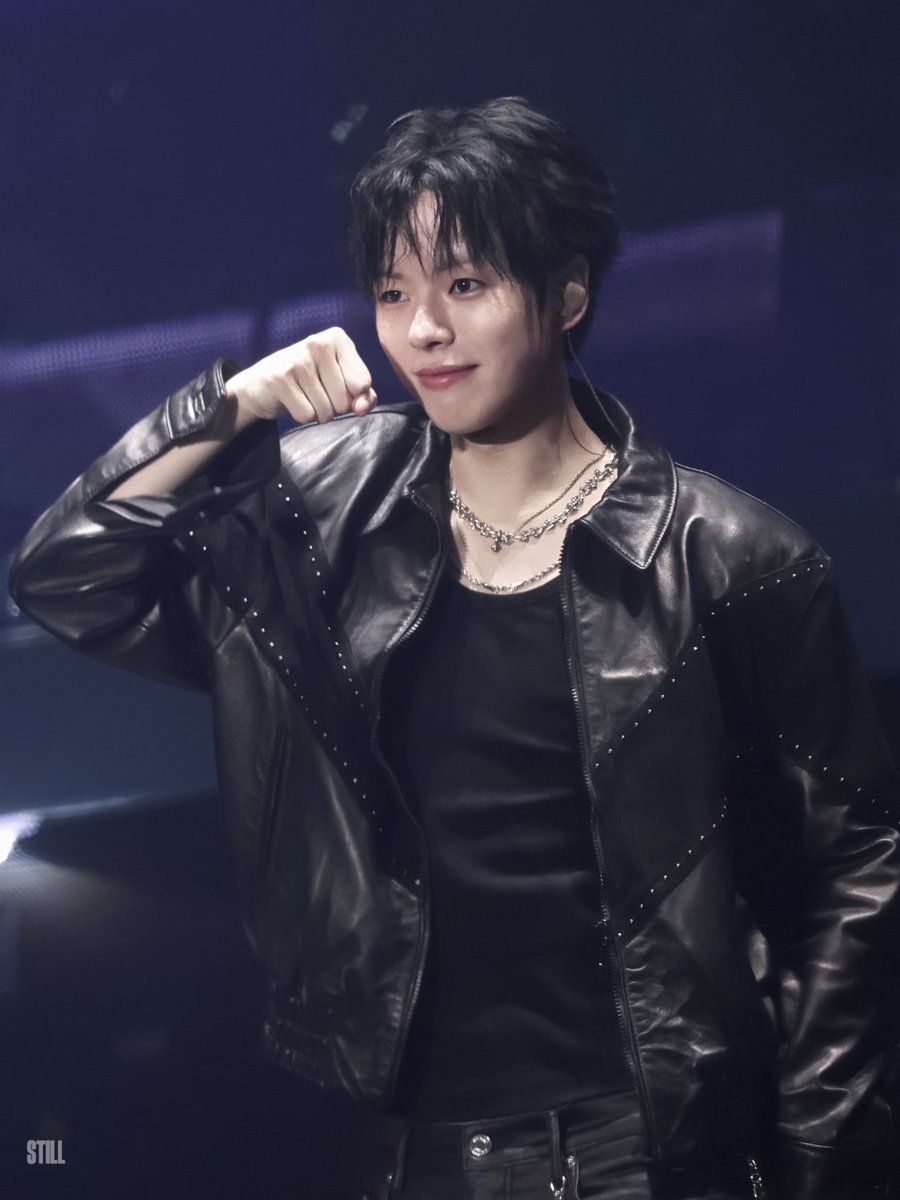 itstill723's tweet photo. 260619

#윤재혁 #YOONJAEHYUK #ジェヒョク #트레저 #TREASURE https://t.co/72Kk4Nqqyu