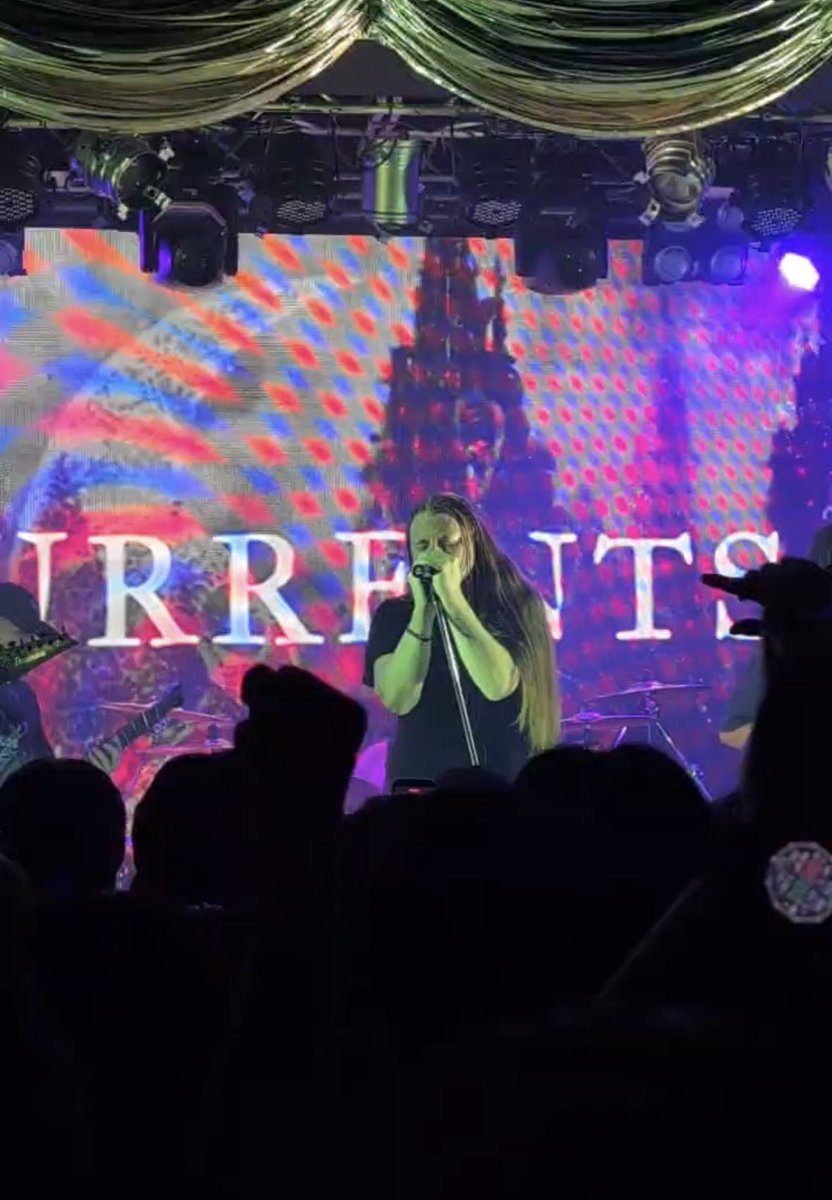 fu9umo22's tweet photo. 昨日はCURRENTS観た
レニー蒸し暑かった
#CURRENTS #darkhorses https://t.co/metGBwzswz