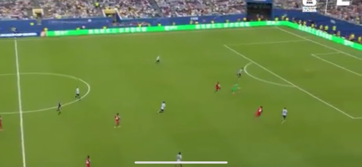 nicomusetti's tweet photo. Este error lo puede tener el tercer arquero de un equipo que tiene sus primeros minutos siendo juvenil y en un fútbol semi profesional. No más que eso. En cualquier otro contexto es raro de ver. https://t.co/cYNdAnxg6X