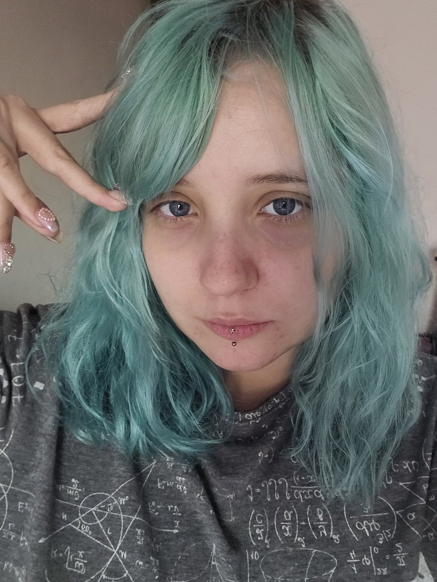 YanfeiQueer's tweet photo. Ideia de date vamos ir fazer uma limpeza de pele pra servir facecard https://t.co/FYaOvelQwz