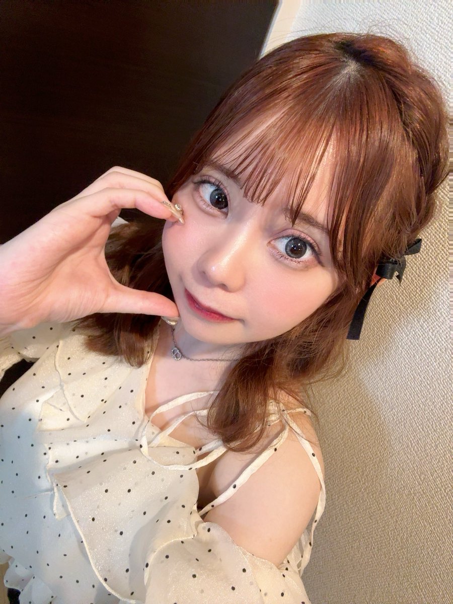 noanoa077's tweet photo. おはようございます！
先日新しいお洋服3着も買ったので、是非配信にて見に来てほしいです！
あと、浴衣を着れるのが今月いっぱいなのでまだ見に来てないよって方はメールいつでもお待ちしてます！💚

 #アイドル https://t.co/8N9BXIozzz