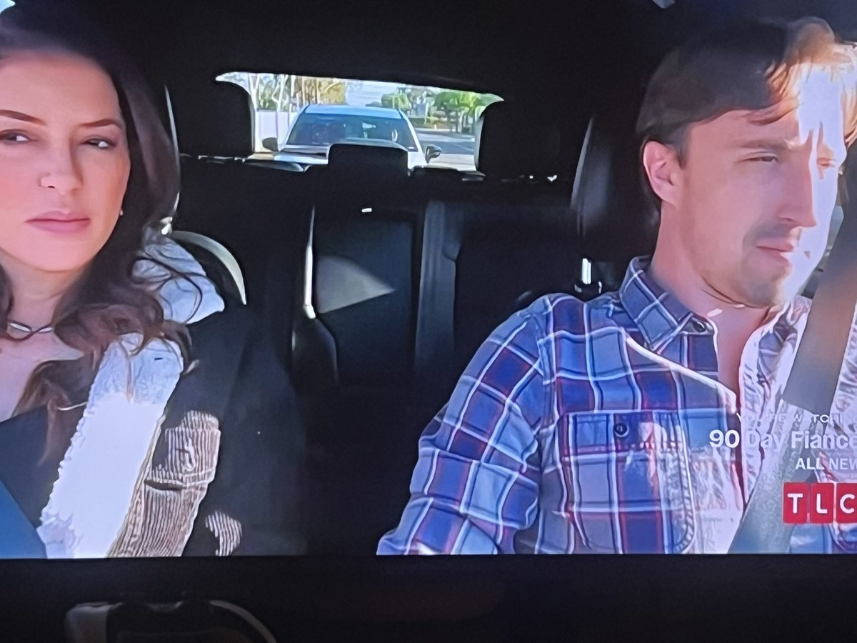 Jaded_Chinx's tweet photo. These two are so incompatible. They’re both super douchey to each other. #90DayFiance https://t.co/Fq9aRBmRhK