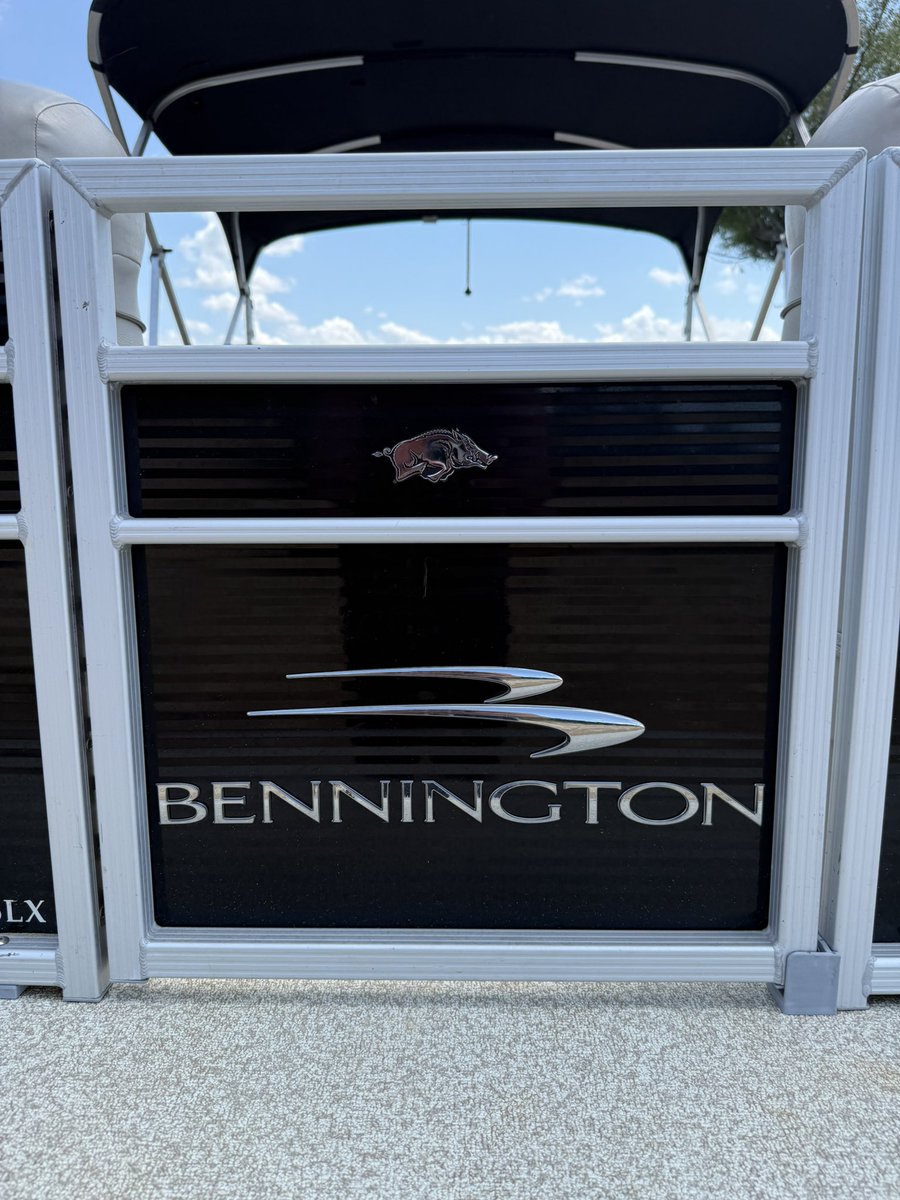 kevinrayw's tweet photo. Always representin 🐗🇺🇸 https://t.co/wWlbftOwi0