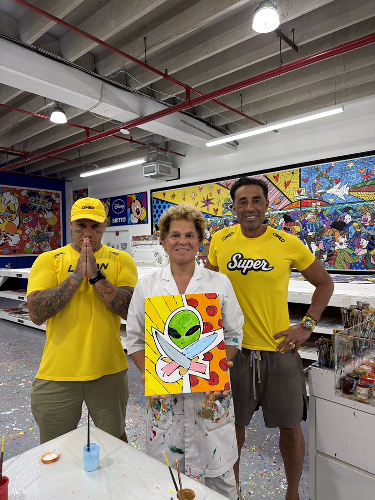 toguro's tweet photo. Romero britto fez uma arte da mansão maromba https://t.co/wZF56mRZKS