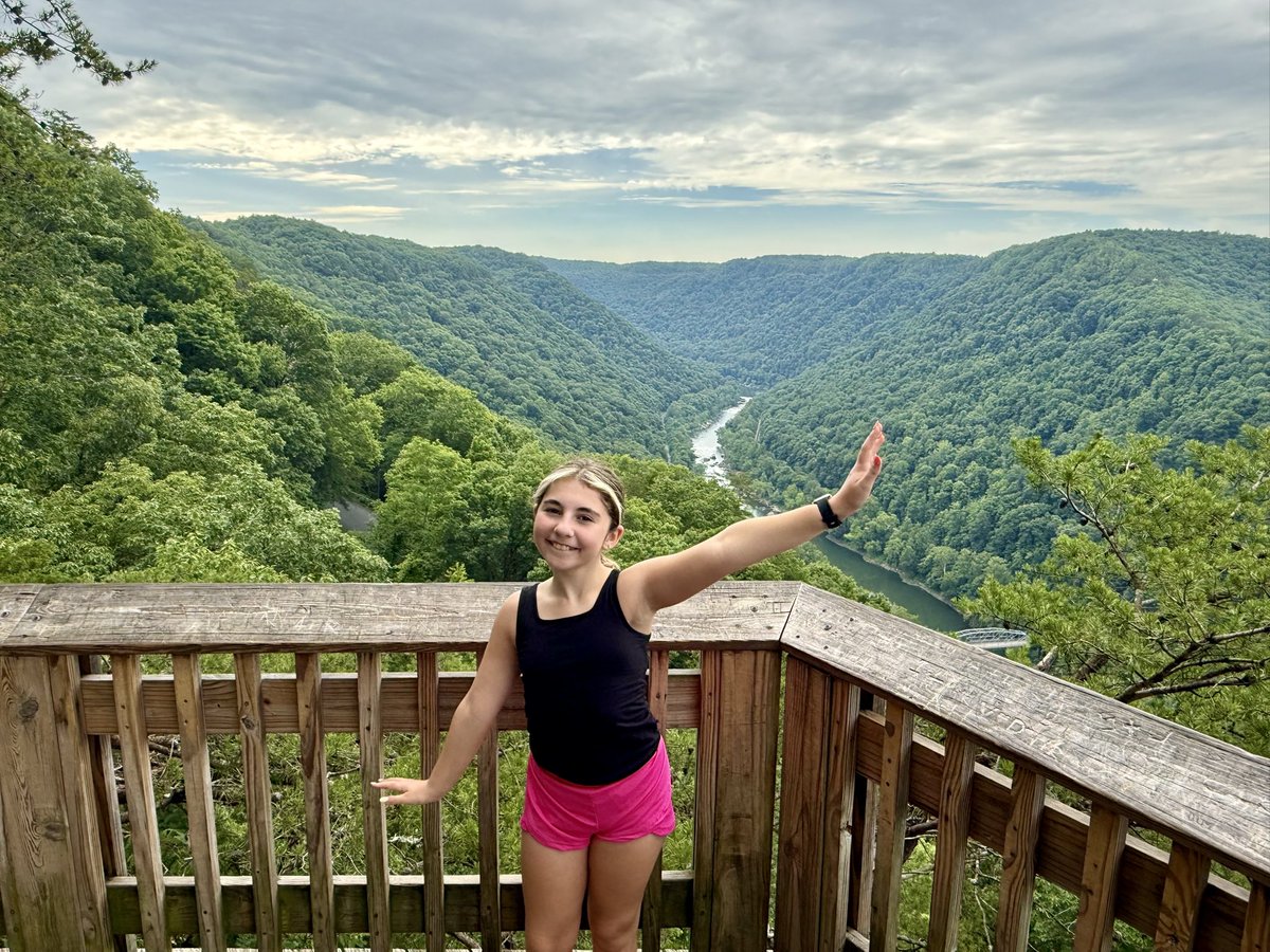 BabyGiadaB's tweet photo. Year 10, Day 328: Scenic views. https://t.co/ohmDzSt0d5