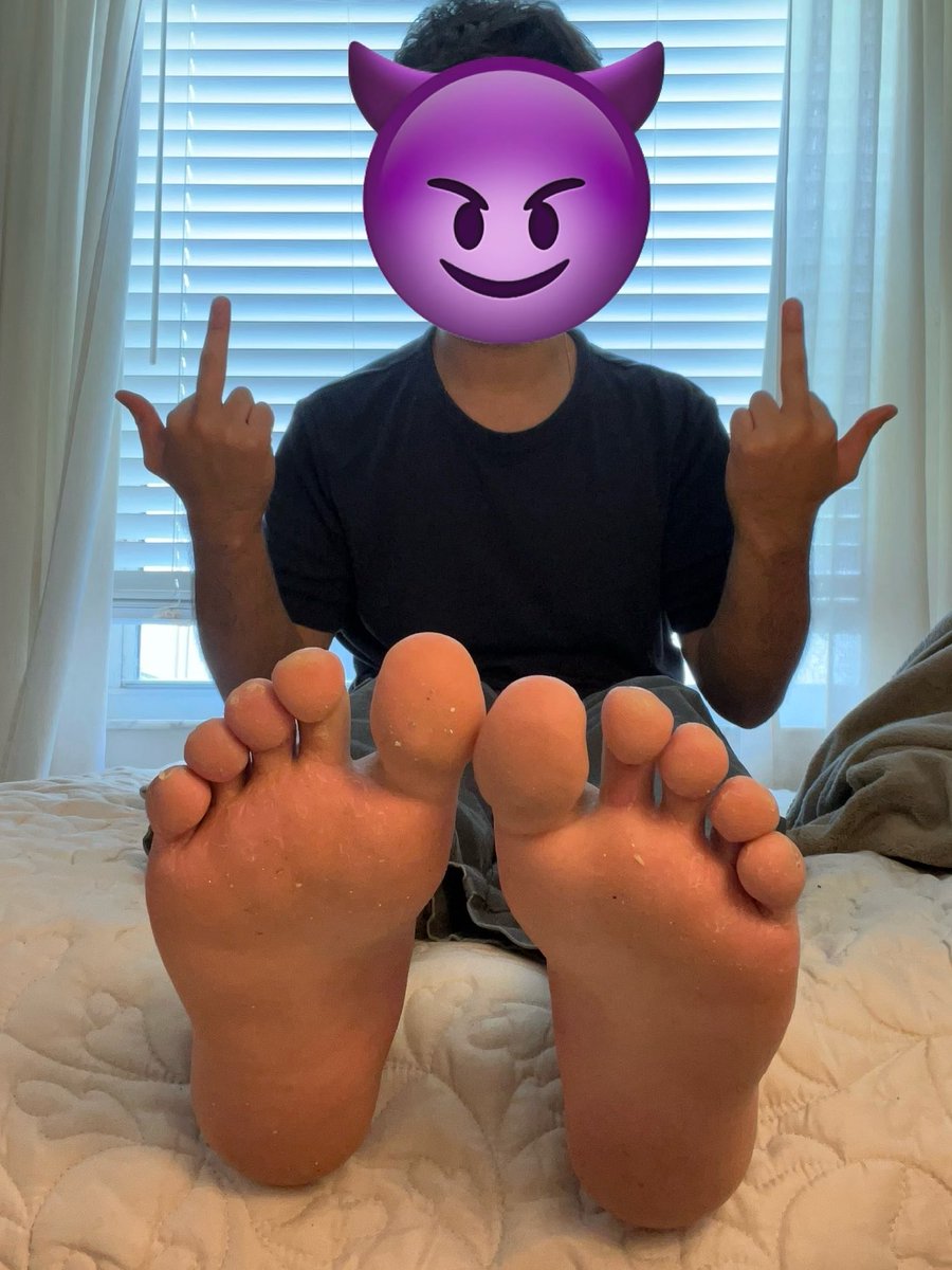 boyfeetheaven's tweet photo. I see you gooning to my hot boy soles you loser fuck  #feet #twink #dom https://t.co/TiMPpAfJxr