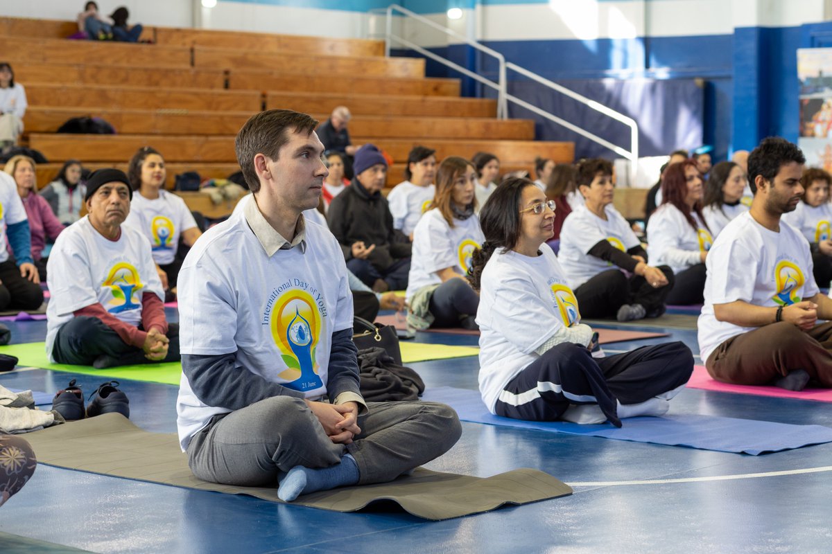 Indiainchile's tweet photo. Algunos momentos más especiales de nuestras celebraciones del Día Internacional del Yoga 2026...

#IDY2026 #YogaParaUnEnvejecimientoSaludable #IndiaChile  #DiplomaciaCultural

@Muni_LasCondes @somos_india @Camara_cl @BrahmaKumaris @culturas_cl @Minrel_Chile @gssjodhpur @DDIndialive @PIB_India @mygovindia @prasarbharati @PMOIndia