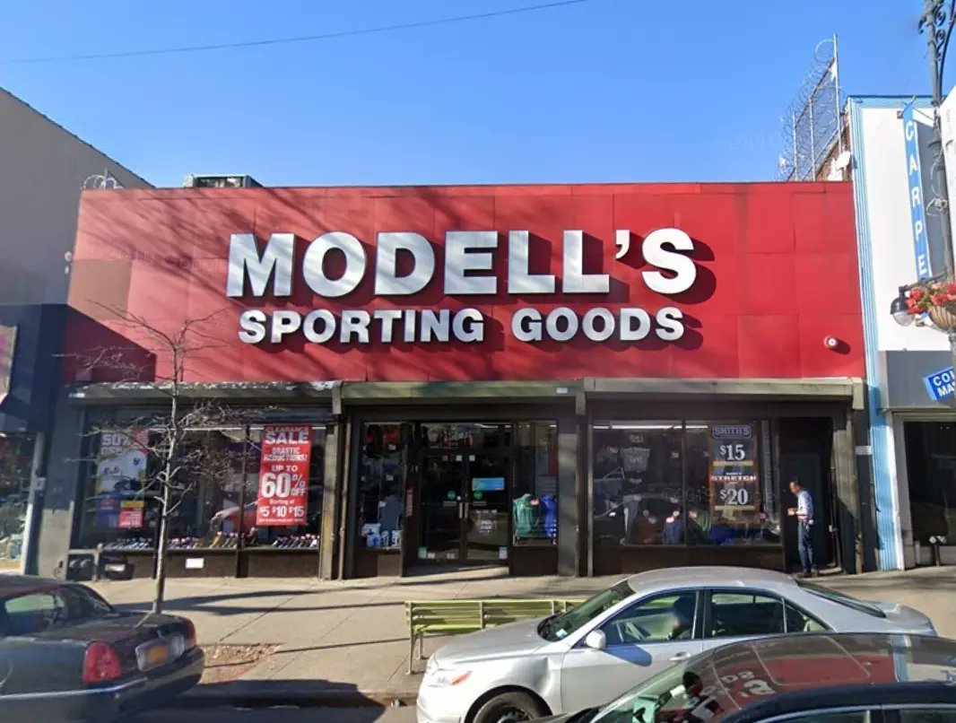 NykTerry's tweet photo. Modell's should have found a way to do at least to a pop-up for Knicks Championship Merch. 

Hell, the sales alone might have fully kick-started a comeback. @modells https://t.co/Q9Z4MTLw3x