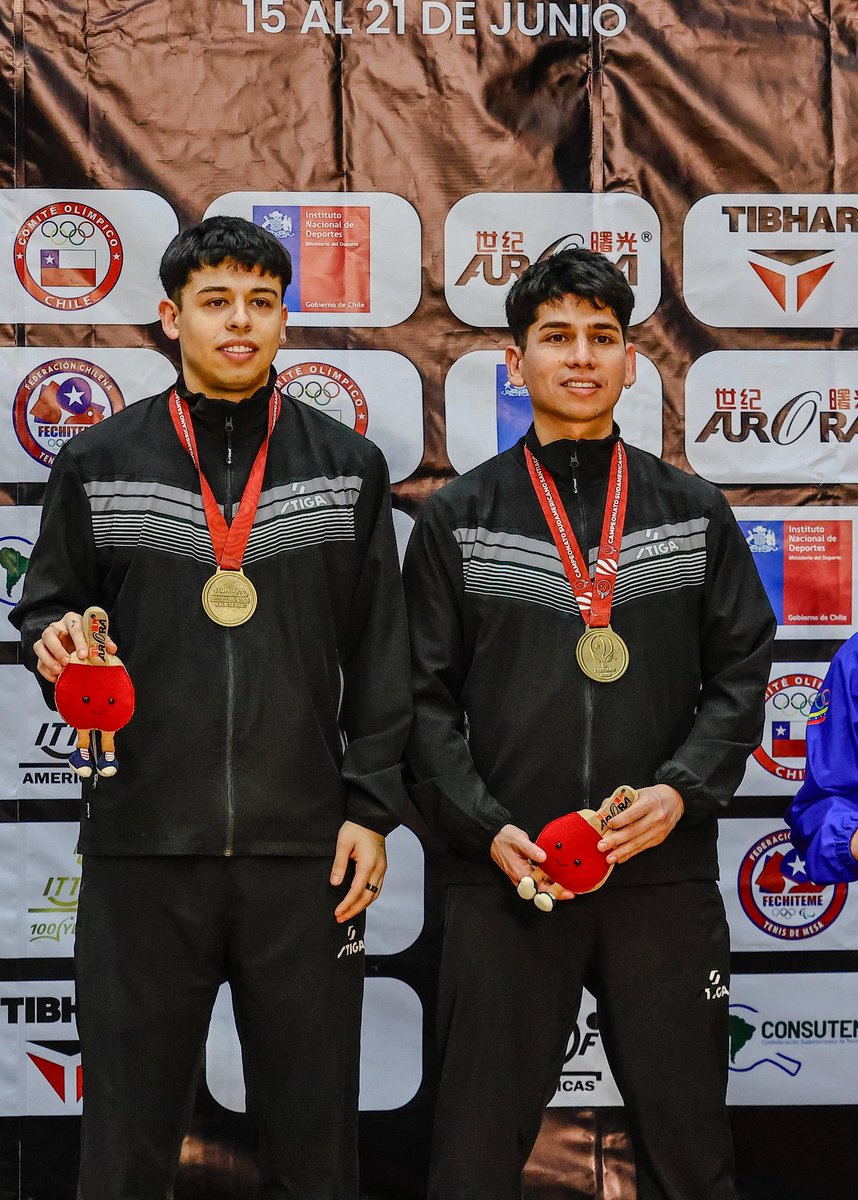 TeamChile_COCH's tweet photo. ¡LOS MEJORES! 🥇😎🏓🏆

El Team Chile 🇨🇱 de Tenis de Mesa 🏓 ganó el Sudamericano de Santiago, luego de conseguir nueve medallas: cuatro 🥇, dos 🥈 y tres 🥉.

¡Felicidades a tod@s! 👏👏

#VamosTeamChile 🇨🇱 https://t.co/2EIgF6ch26