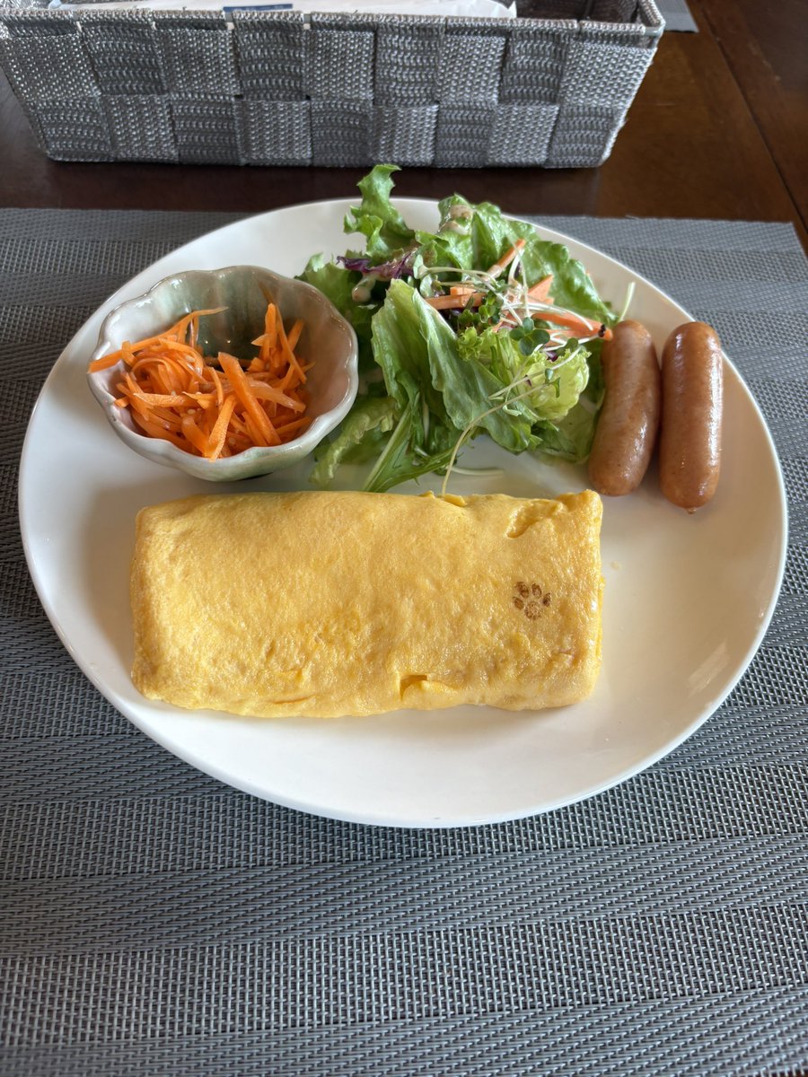 satod08's tweet photo. 僕たちの朝食🥞 https://t.co/WYSXParkNJ