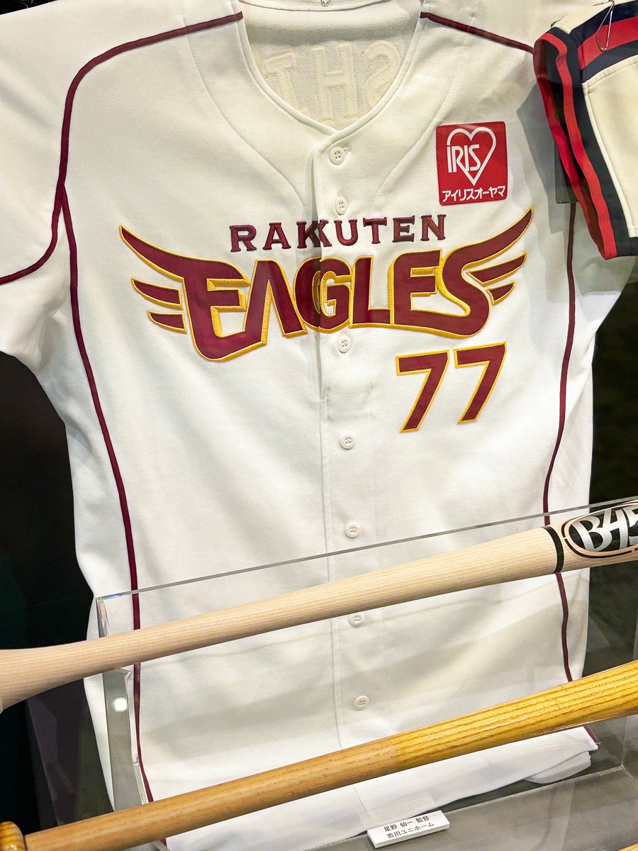 BaseballHOF1959's tweet photo. やっほ～！キュートだよ⚾ 

#野球殿堂博物館 では、本日6月22日（月）に東京ドームで開催される「楽天スーパーナイター」 #東北楽天ゴールデンイーグルス 対 #埼玉西武ライオンズ に合わせて、#星野仙一 監督のユニホームや、#岩隈久志 さんのグラブなど、イーグルスのレジェンドたちの資料を、期間限定で6月28日（日）まで展示しているよ📷

 野球観戦と合わせて、ぜひみにきてね！ 

＃楽天スーパーナイター
＃RakutenEagles
＃強鷲革新
＃東京ドーム